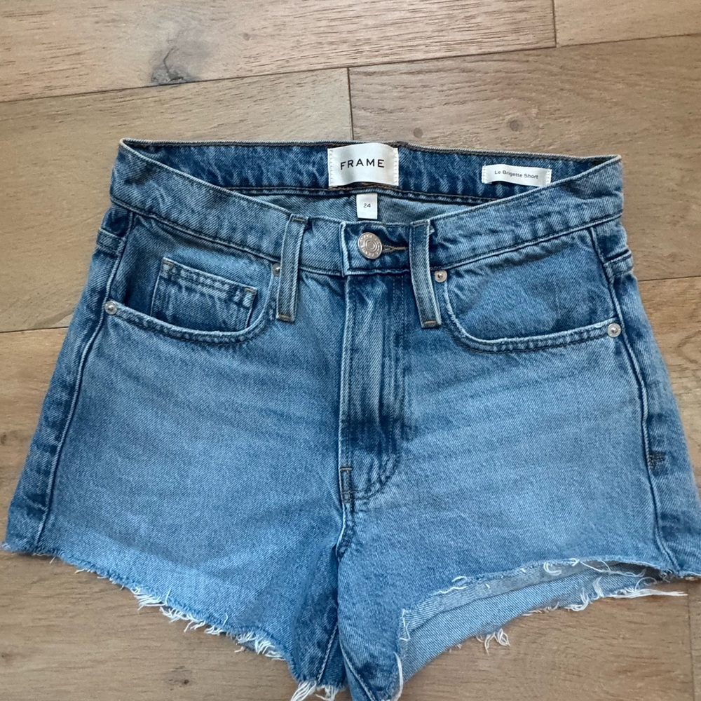 Frame Le Brigette Short.  24